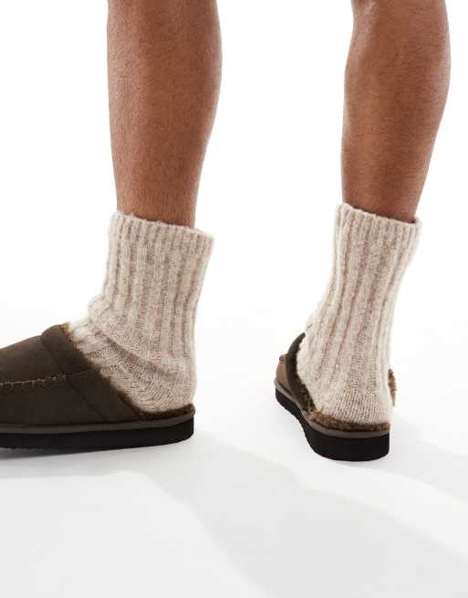 ASOS DESIGN - Instappantoffels met fleecevoering in bruin, 4 van 4
