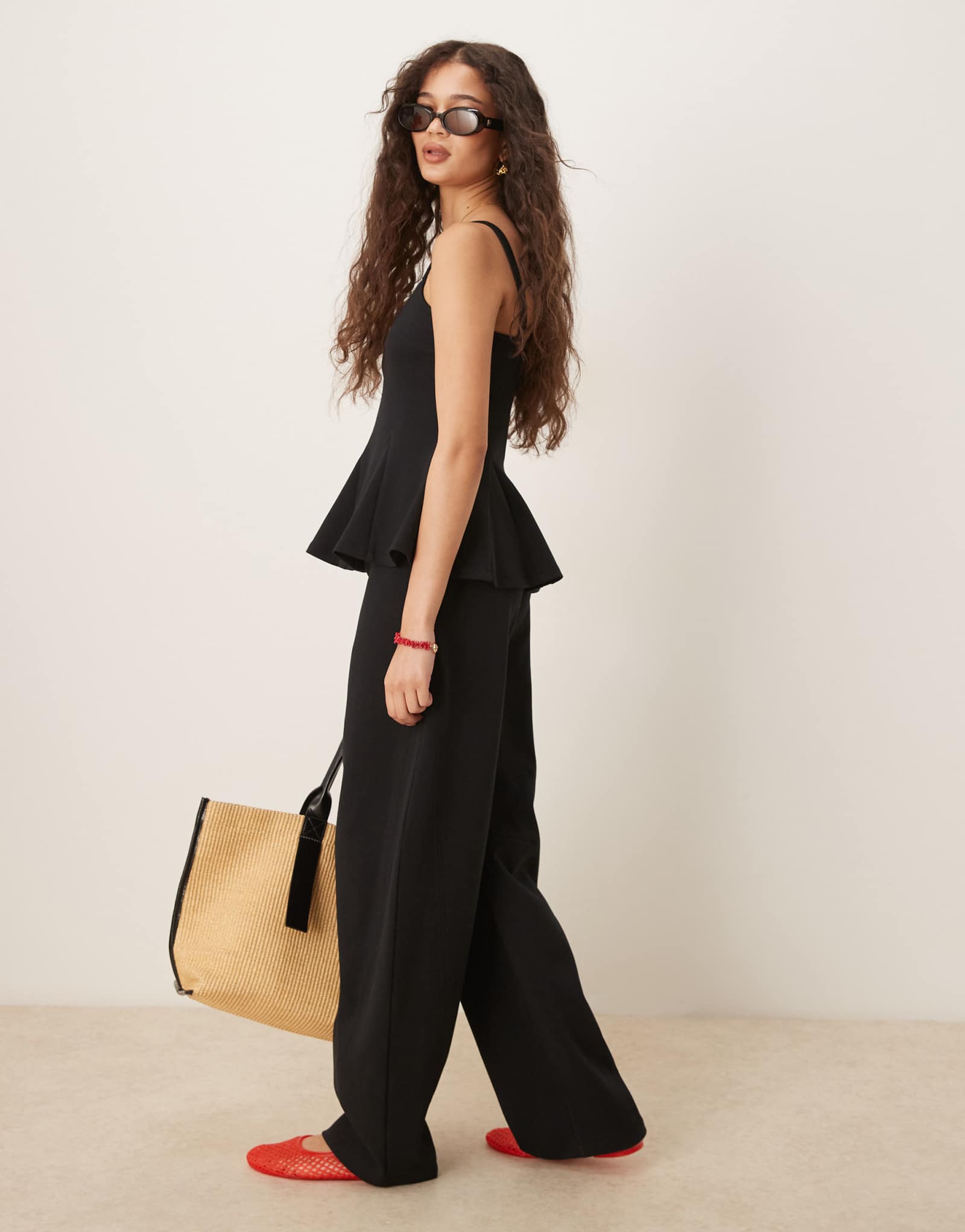Брюки-бочкообразки ASOS DESIGN interlock черного цвета - часть комплекта