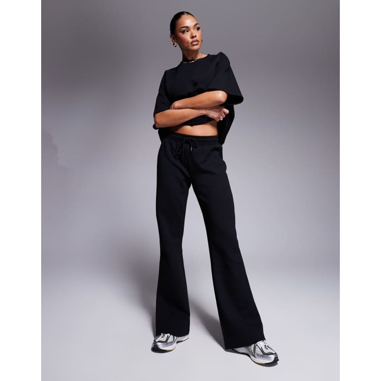 208118027-1-black?$n_750w$&wid