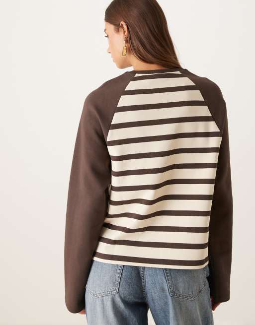 ASOS DESIGN interlock long sleeve contrast t-shirt with chocolate stripe, 3 of 4