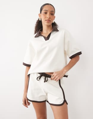 Asos Design Interlock Runner Co-ord Shorts With Contrast Binding In White
