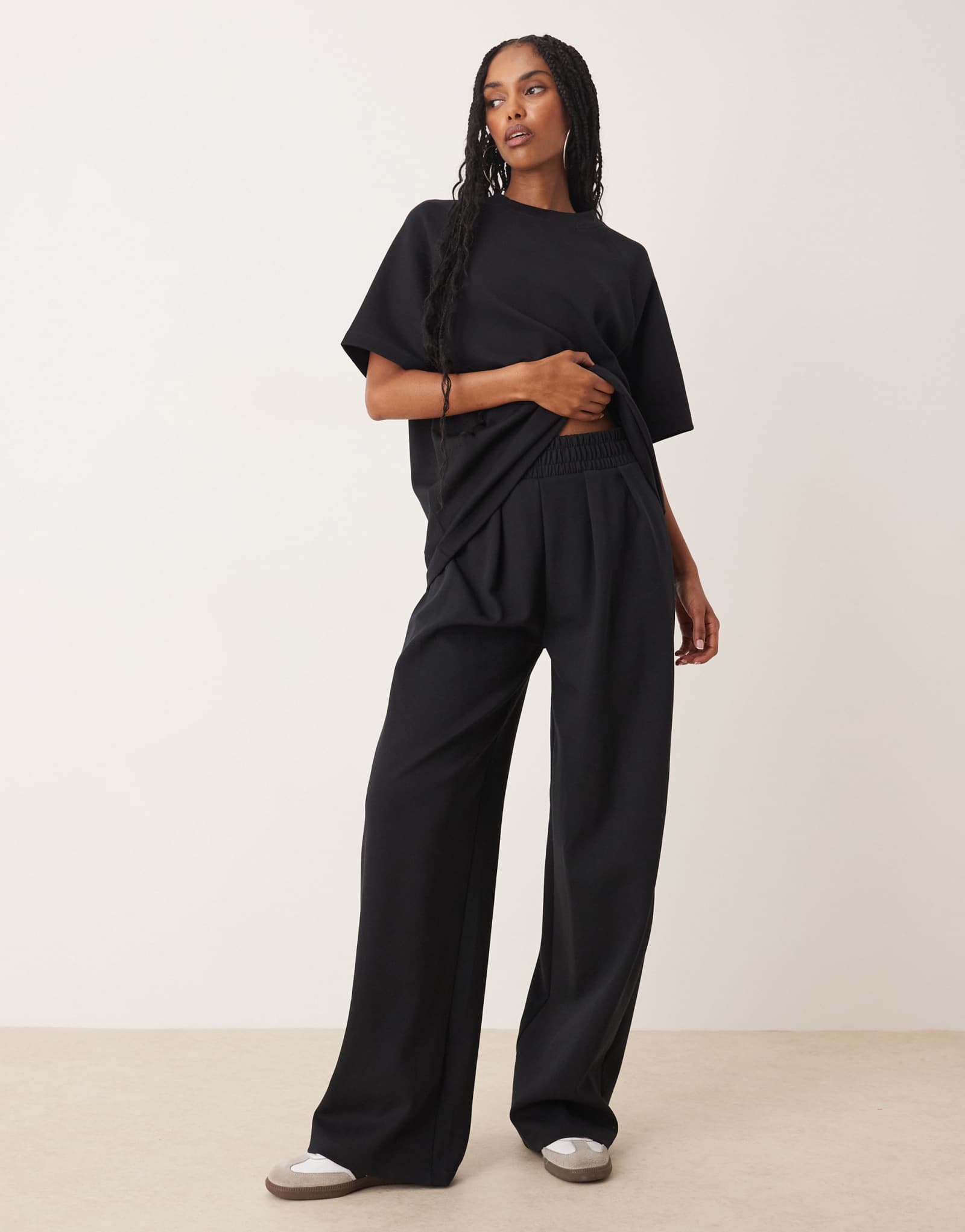 Сверхширокие брюки ASOS DESIGN interlock черного цвета