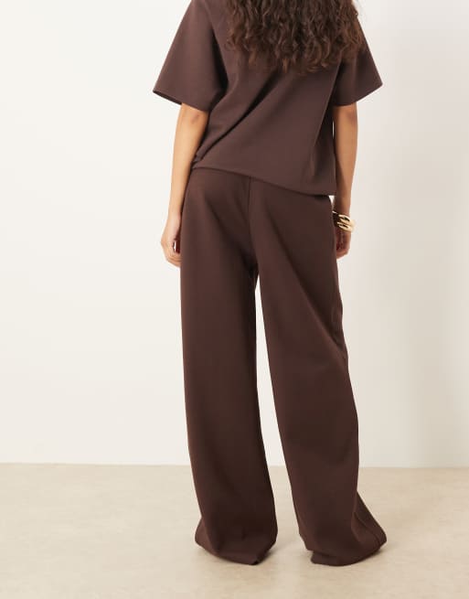 ASOS DESIGN interlock wide leg jogger with pocket detail in chocolate, 2 of 5