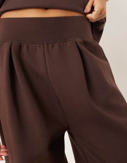 ASOS DESIGN interlock wide leg trackies with pocket detail in chocolate, 4 of 5
