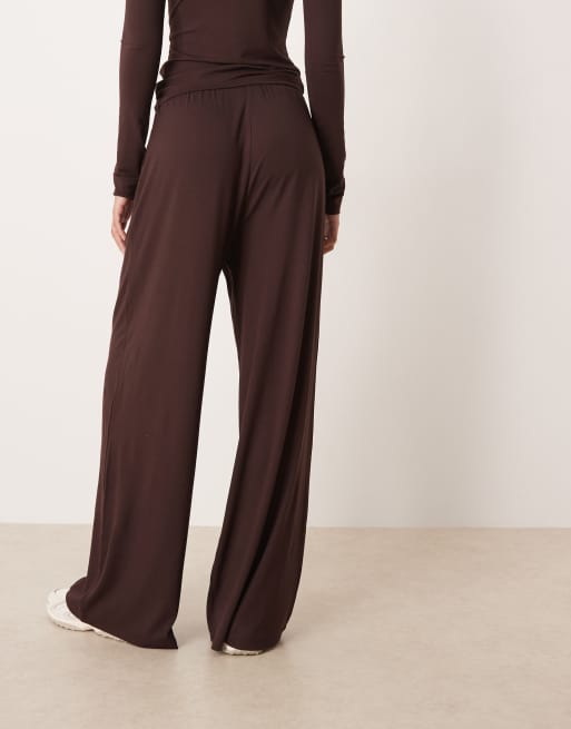 ASOS DESIGN interlock wide leg trouser co ord in brown, 4 of 5