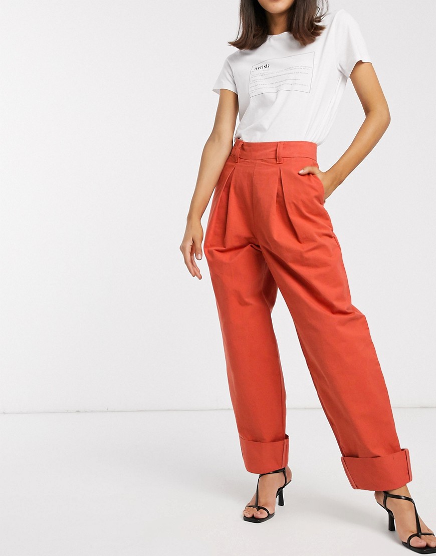 ASOS DESIGN inverted pleat clean balloon leg trouser with turn up-Red