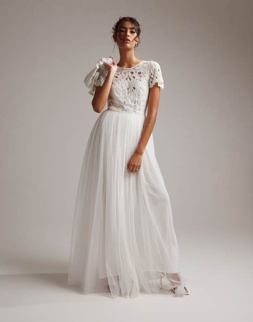 ASOS DESIGN – Isabelle – Gorsetowa cekinowa suknia ślubna maxi z wycięciami i krótkimi rękawkami