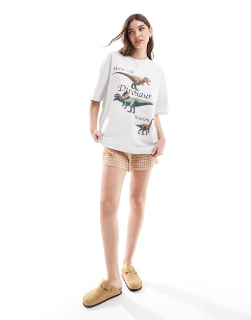 ASOS DESIGN – Isgrå, melerad t-shirt i boyfriend-modell med dinosaurietryck, 4 av 4
