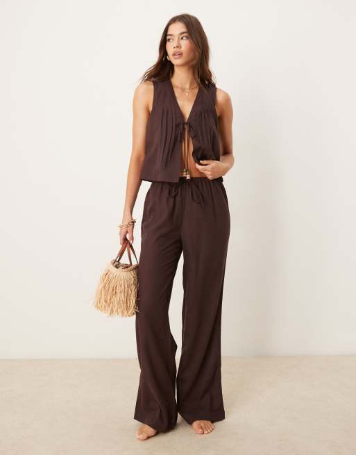 ASOS DESIGN Ivy linen blend beach waistcoat in brown, 2 of 4