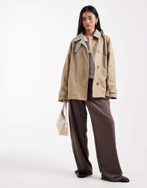 ASOS DESIGN - Jack met capedetail, trench en geruite voering in lichtbeige, 3 van 4