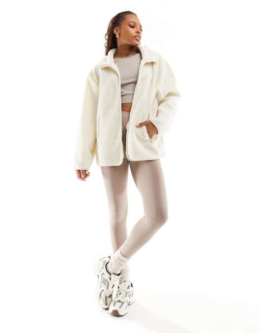 ASOS DESIGN – Jacke aus Fleece in Creme mit durchgehendem Reißverschluss, 4 von 4