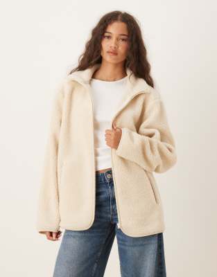 ASOS DESIGN - Jacke aus Fleece in Creme mit durchgehendem Reißverschluss-Weiß