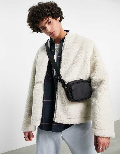 ASOS DESIGN – Jacke aus Lammfellimitat in Creme