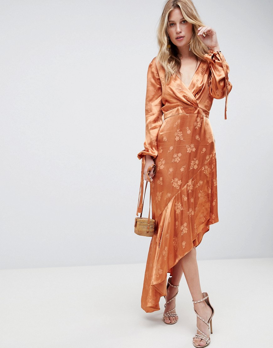ASOS DESIGN - Jacquard midi-jurk van zachte stof met asymmetrische zoom-Oranje