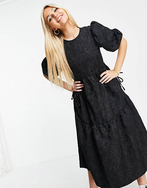 Dresses jacquard tiered midi dress with bellow pockets in black 