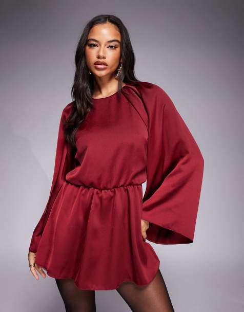 ASOS DESIGN –Jagodowy krótki satynowy kombinezon z długimi rękawami i zabudowanym dekoltem - view 1