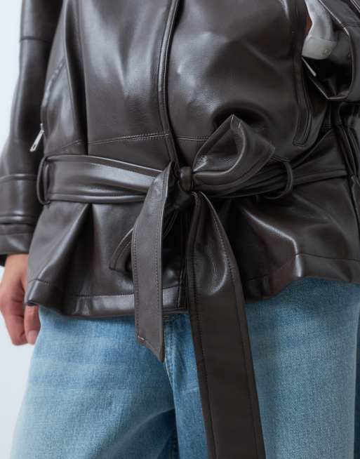 ASOS DESIGN jakke i læderlook med sænket bælte i mørk chokolade, 5 af 5