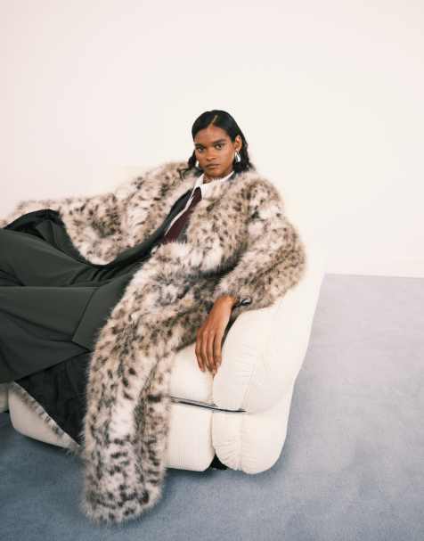 ASOS DESIGN - Jas van imitatiebont zonder kraag met lange pasvorm met sneeuwluipaard motief - view 1