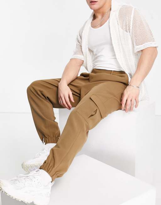 ASOS DESIGN – Jaskrawobrązowe eleganckie bojówki oversize ze zwężanymi nogawkami, 4 z 4