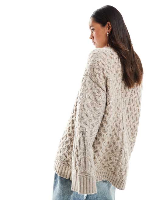 ASOS DESIGN – Jasnobeżowy sweter oversize o warkoczowym splocie z okrągłym dekoltem, 4 z 4