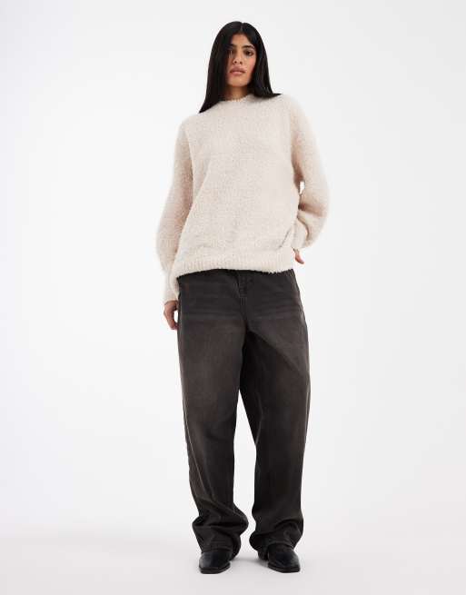 ASOS DESIGN – Jasnobeżowy sweter oversize z zaokrąglonym dołem z dzianiny boucle, 2 z 4