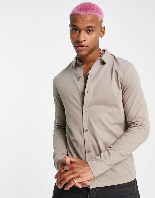 ASOS DESIGN – Jasnobrązowa dżersejowa koszula z długimi rękawami i zapięciem na guziki