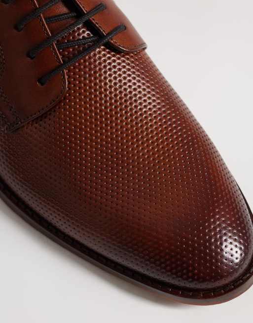 ASOS DESIGN – Jasnobrązowe sznurowane buty derby z perforowanej skóry, 4 z 4
