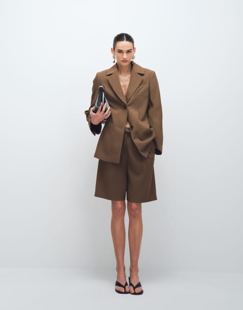 ASOS DESIGN – Jasnobrązowy elegancki zestaw o męskim kroju: marynarka o wydłużonym fasonie i szorty - view 1