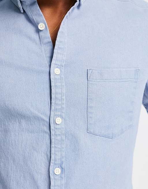 ASOS DESIGN – Jasnoniebieska dopasowana koszula jeansowa ze stretchem, 4 z 4