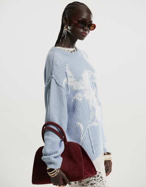 ASOS DESIGN – Jasnoniebieski dzianinowy sweter oversize z okrągłym dekoltem i nadrukiem róży, 3 z 4