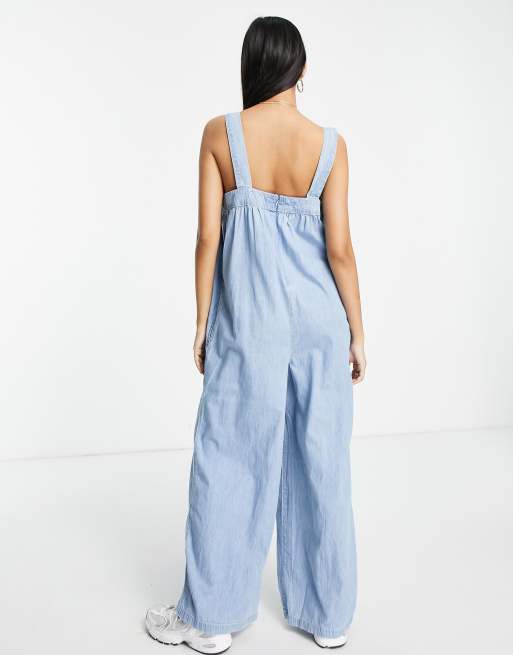 ASOS DESIGN – Jasnoniebieski luźny kombinezon z miękkiego denimu, 3 z 4