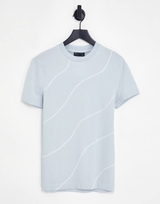 ASOS DESIGN – Jasnoniebieski T-shirt o kroju podkreślającym sylwetkę z kontrastowymi szwami