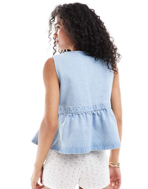 ASOS DESIGN – Jasnoniebieski top jeansowy z baskinką i wiązaniem z boku, 2 z 4