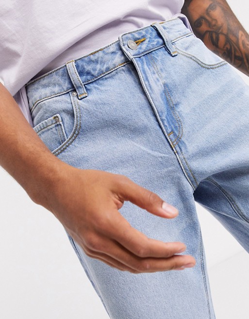 ASOS DESIGN – Jasnoniebieskie dopasowane dłuższe szorty jeansowe PFYX