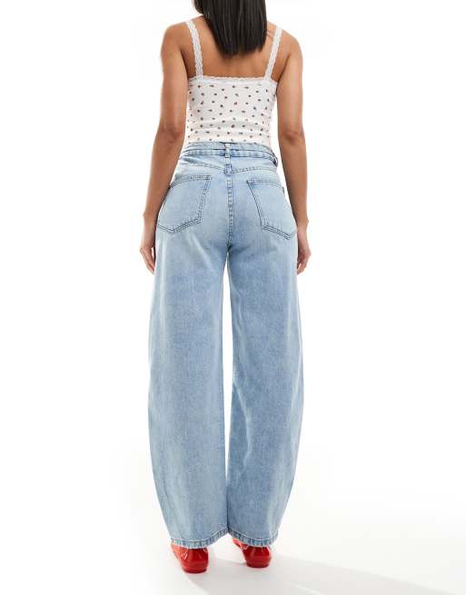 ASOS DESIGN – Jasnoniebieskie dopasowane jeansy barrel z paskiem , 3 z 5