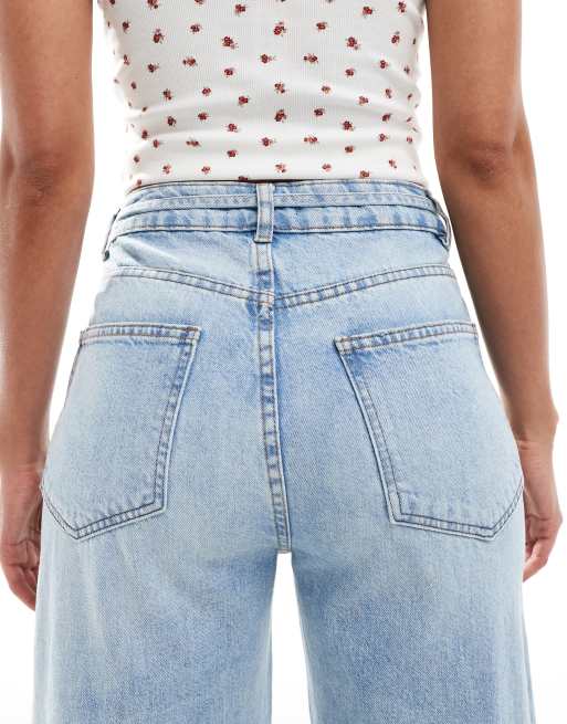 ASOS DESIGN – Jasnoniebieskie dopasowane jeansy barrel z paskiem , 4 z 5