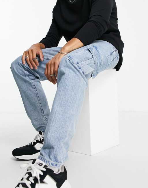 ASOS DESIGN – Jasnoniebieskie jeansy bojówki o dopasowanym kroju