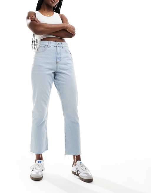 ASOS DESIGN – Jasnoniebieskie jeansy z prostymi krótszymi nogawkami i średnim stanem