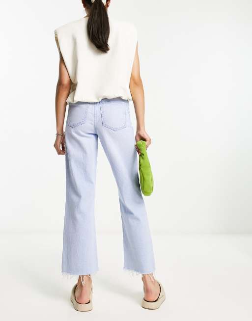 ASOS DESIGN – Jasnoniebieskie jeansy z prostymi krótszymi nogawkami, 2 z 5