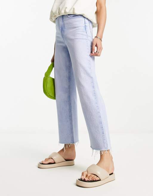 ASOS DESIGN – Jasnoniebieskie jeansy z prostymi krótszymi nogawkami, 4 z 5