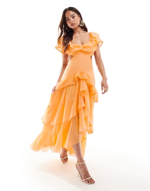 ASOS DESIGN – Jasnopomarańczowa sukienka maxi z rozkloszowanymi rękawami, warstwową spódnicą i koronkowym wykończeniem