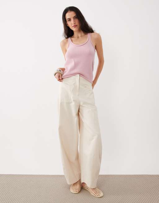 ASOS DESIGN – Jasnoróżowy dzianinowy zestaw z mieszanki bawełny: top na ramiączkach z dekoltem w kształcie litery U i szorty, 2 z 3
