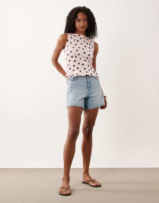 ASOS DESIGN – Jasnoróżowy marszczony top w groszki z prostym dekoltem, 3 z 4