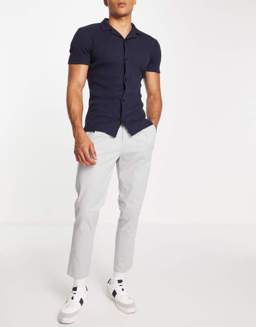 ASOS DESIGN – Jasnoszare chinosy z zakładkami i zwężanymi nogawkami