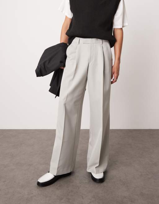 ASOS DESIGN – Jasnoszare eleganckie spodnie o luźnym kroju z zakładkami z przodu