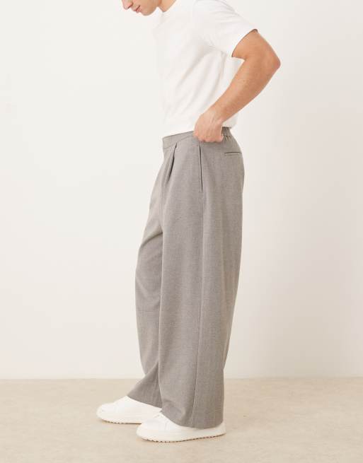 ASOS DESIGN – Jasnoszare eleganckie spodnie z poszerzanymi nogawkami i elastyczną talią z imitacji flaneli
