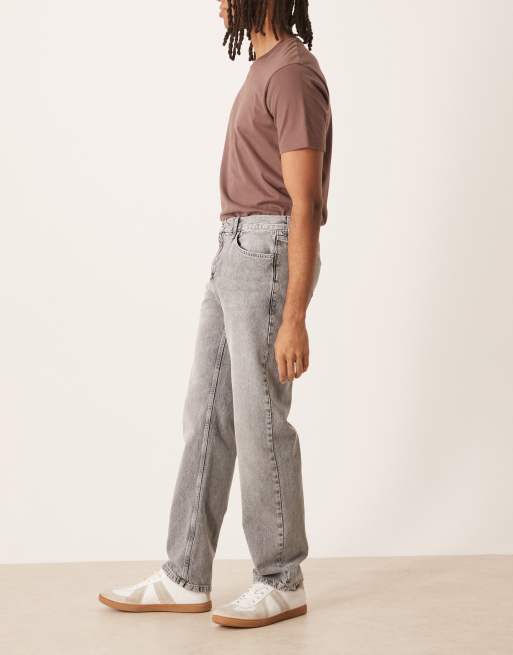 ASOS DESIGN – Jasnoszare jeansy z prostymi nogawkami i efektem sprania, 3 z 5