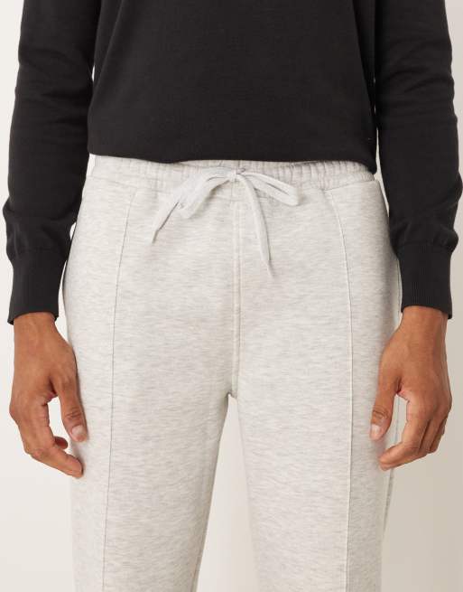 ASOS DESIGN – Jasnoszare joggersy z prostymi nogawkami ze szczypankami, 4 z 5