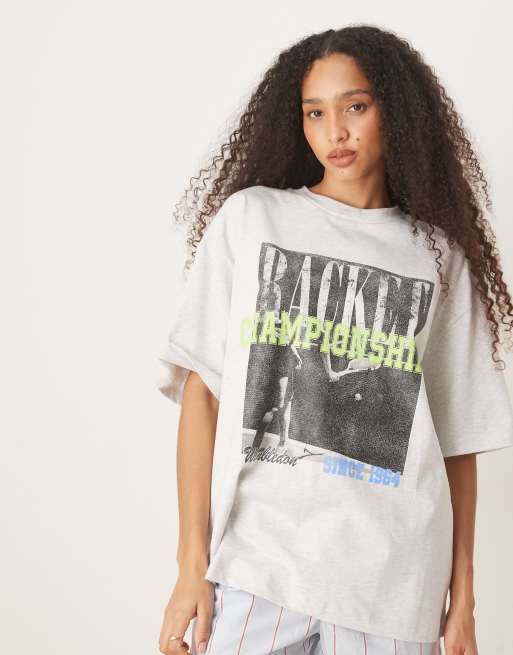 ASOS DESIGN – Jasnoszary melanżowy T-shirt oversize z nadrukiem z tenisowym motywem