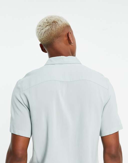 ASOS DESIGN – Jasnoturkusowa koszula z wiskozy o regularnym kroju, 2 z 4